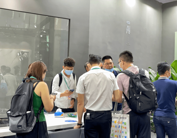 新巖素智能家居&英良集團達(dá)成戰(zhàn)略合作！_1