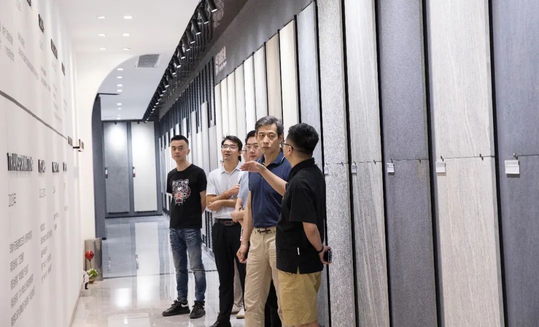 1670828393972581.jpg 中國建筑衛生陶瓷協會秘書長宮衛一行到訪銘盛企業3.jpg